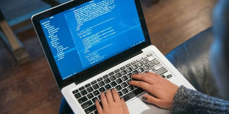 Monitise pins hopes on new software after revenues fall by a quarter