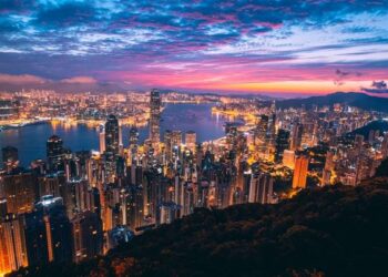 Best way to visit Hong Kong